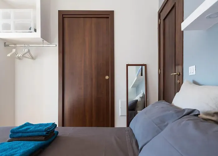 Sunny & Cozy Centro Storico Apartment *